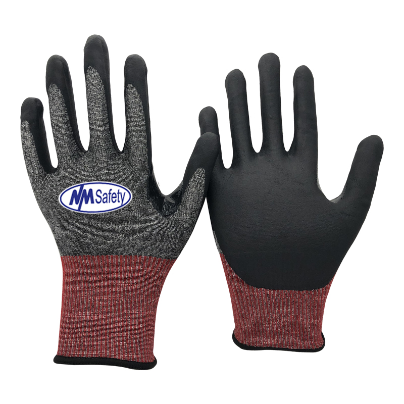18-gauge-Cut-A6-&-F-nitrile-coated-gloves